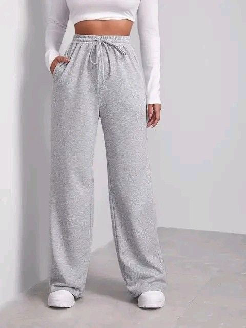 Wide-leg sweatpants